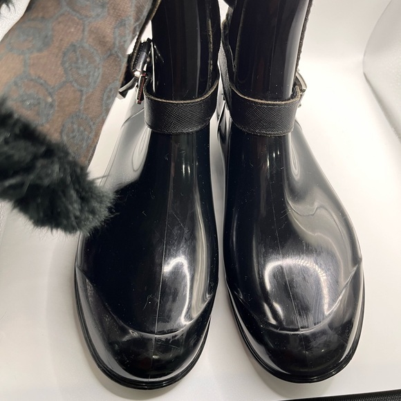 MICHAEL KORS WINTER/RAIN/SNOW TALL BLACK FLEECE LINED WITH FAUX FUR TRIM - Picture 3 of 7